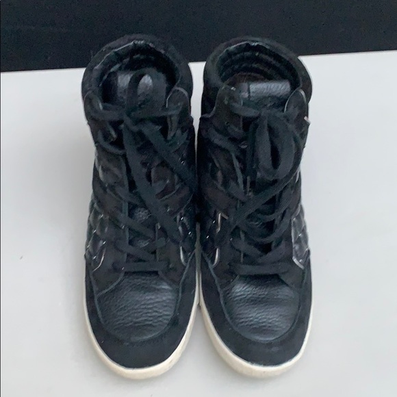 Vince Camuto black  shoes wedges. Size 6. - Picture 4 of 8